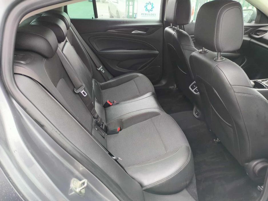 2018 Opel Insignia - image 13