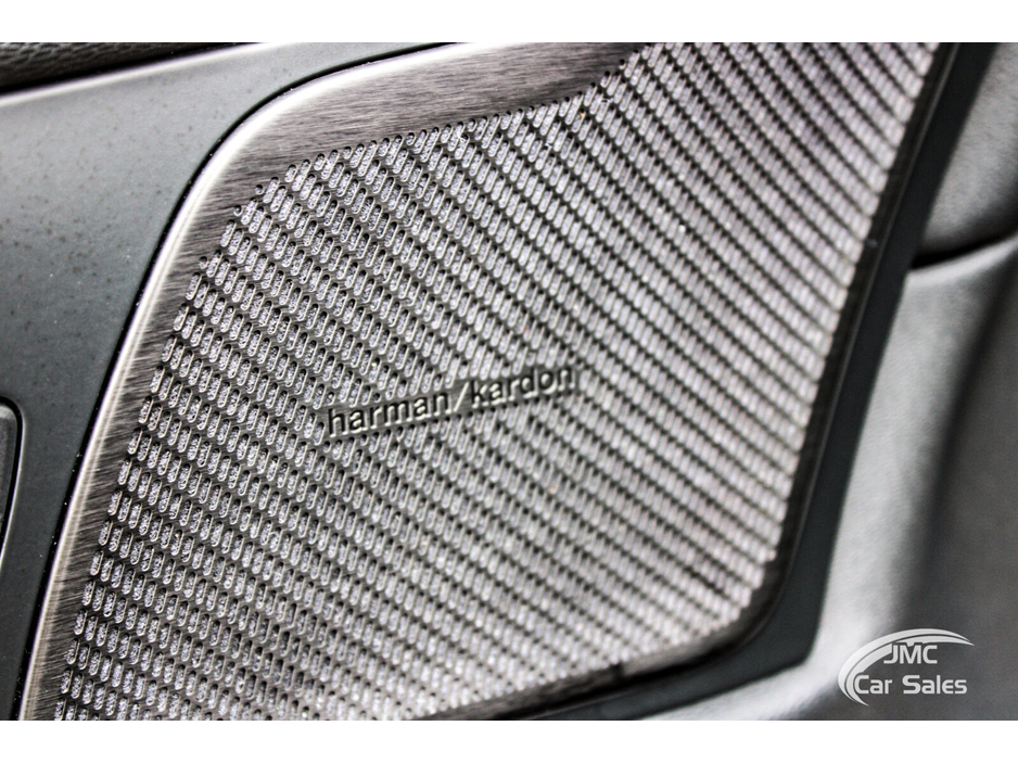 2022 Volvo XC60 - image 24