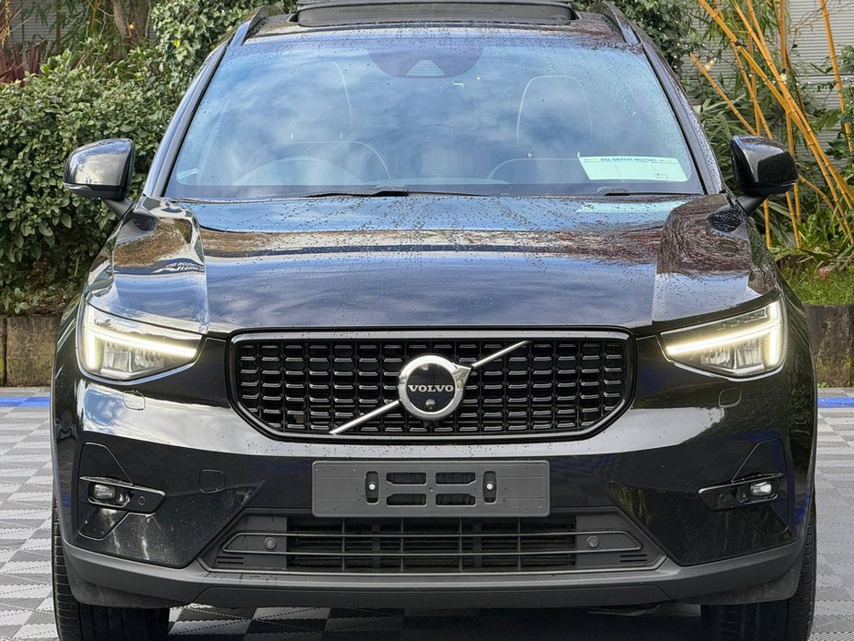 2022 Volvo XC40 - image 18