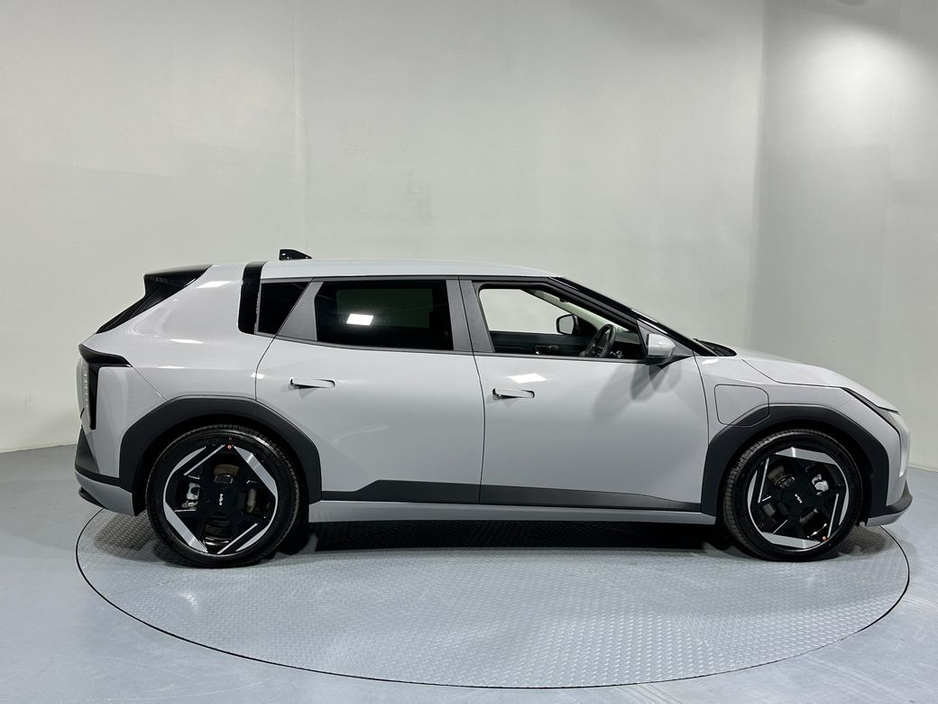 2025 Kia EV4 Earth 3 Hatchback 81.4 Kw/h 630Kms Range €43,400