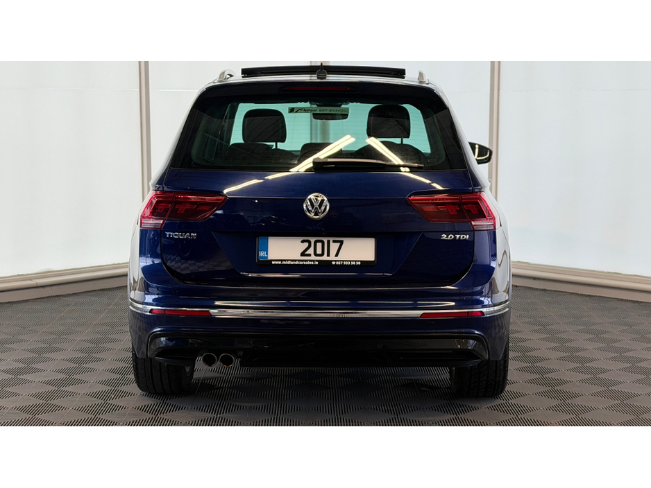 2017 Volkswagen Tiguan - image 12