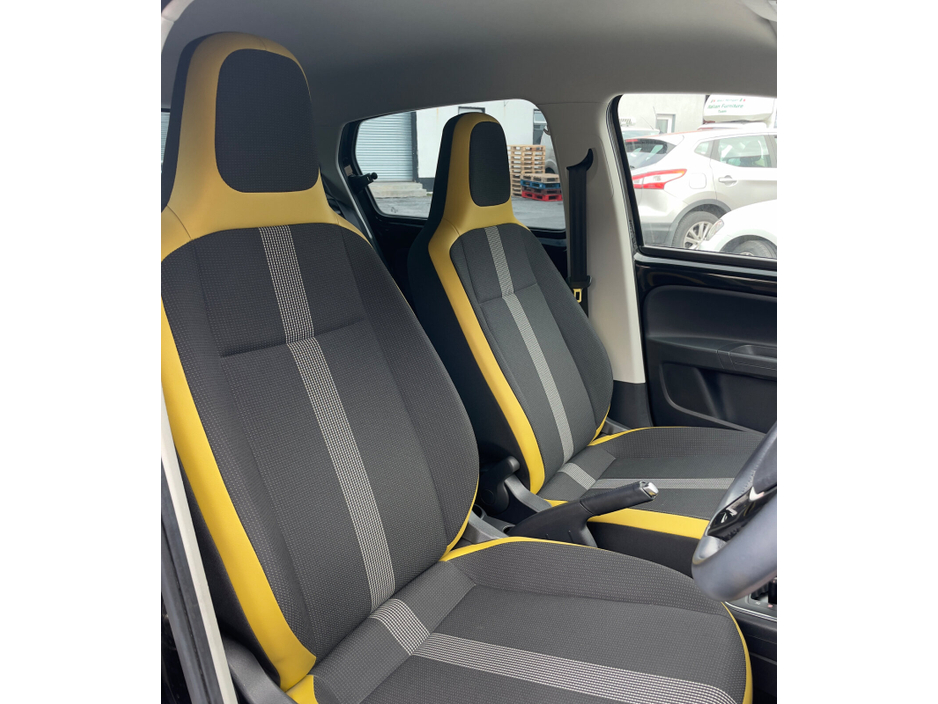 2018 Volkswagen up! - image 12