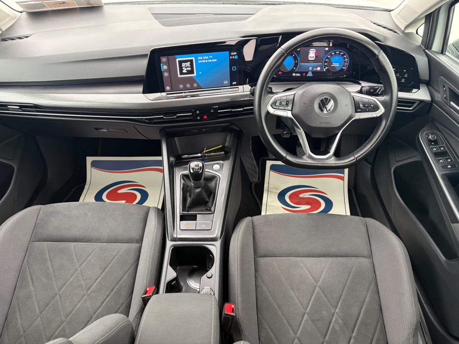 2020 Volkswagen Golf - image 14