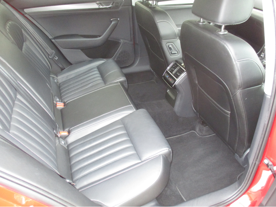 2023 Skoda Superb - image 5