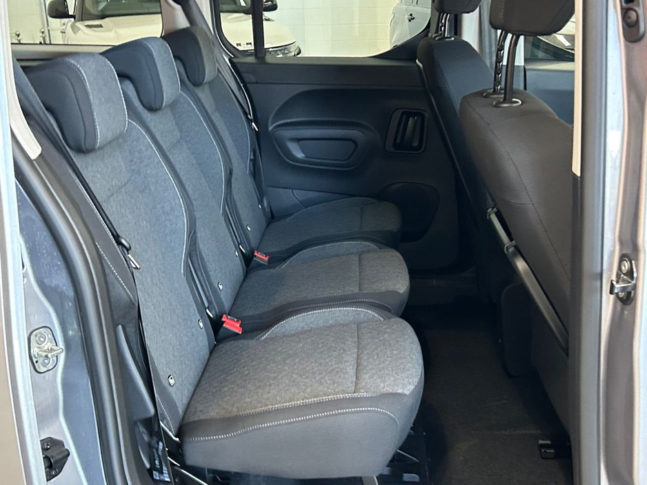 2026 Opel Combo 7 SEATER WHEELCHAIR ACCESIBLE TAXI €40,000