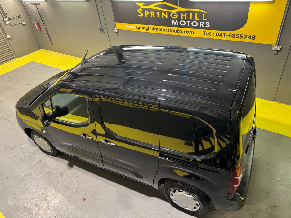 2021 Citroen Berlingo - image 5