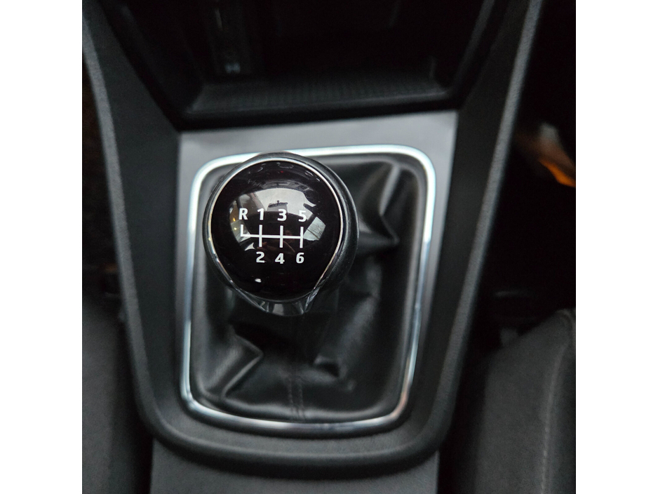 2016 SEAT Leon 1.2TSI 110PS SE €13,495