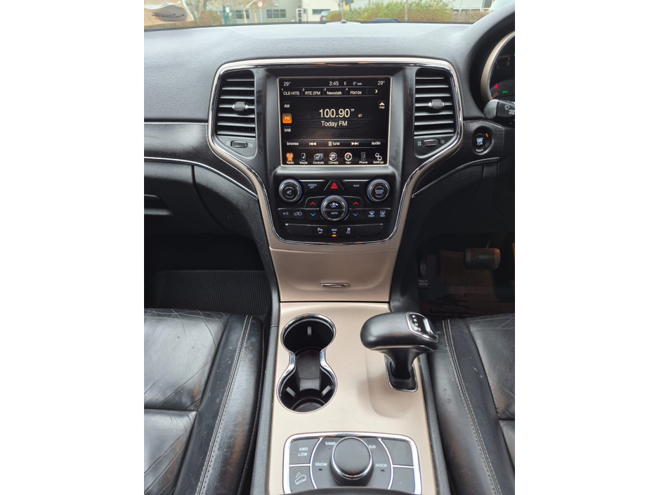 2015 Jeep Cherokee  €12,999