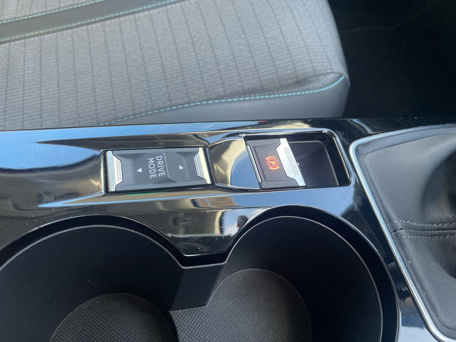 2021 Peugeot 2008 1.5 BlueHDI 110bhp Allure €19,975