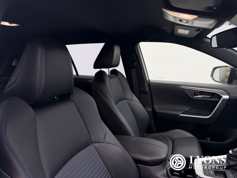 2024 Toyota Rav4 - image 9