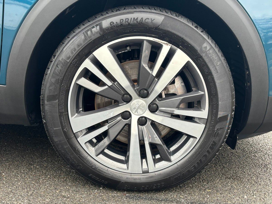 2023 Peugeot 3008 ALLURE PREMIUM+ €29,995