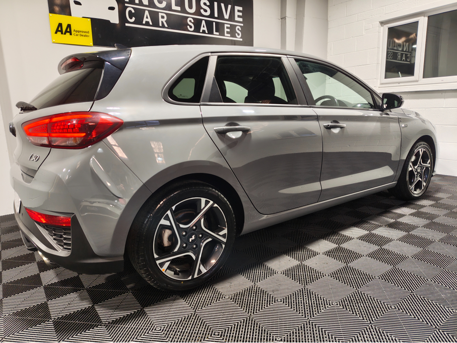 2022 Hyundai i30 - image 20