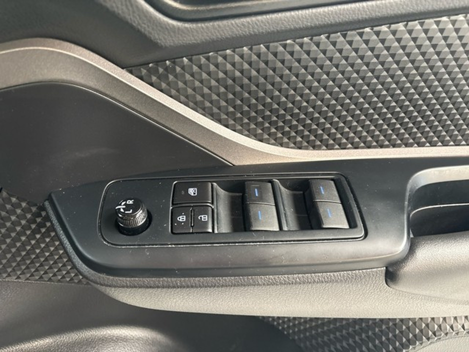 2023 Toyota C-HR - image 16