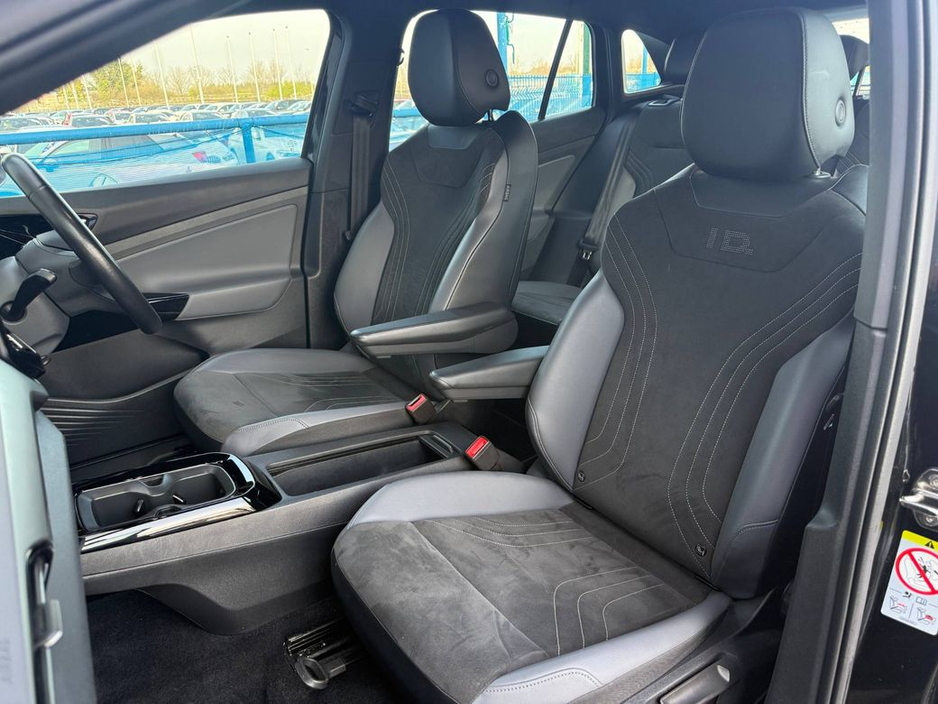 2023 Volkswagen ID.4 - image 6