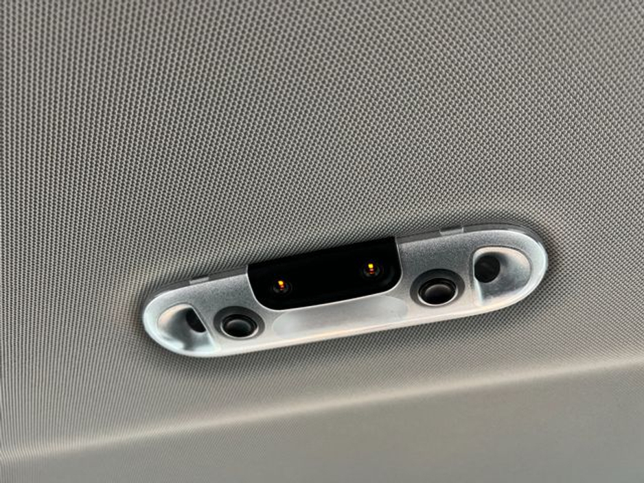 2016 MINI Cooper 1.2 Automatic, Reversing camera €13,895