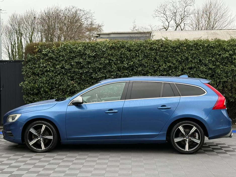 2017 Volvo V60 - image 5