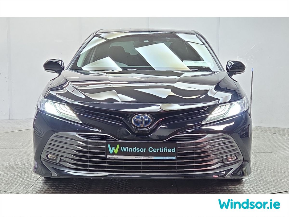 2020 Toyota Camry - image 9