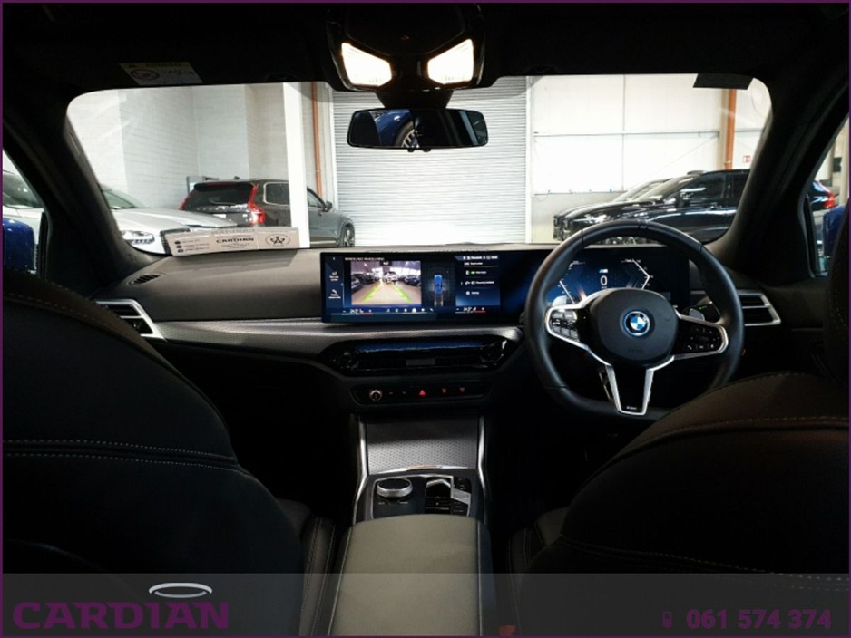 2025 BMW 3 Series - image 15