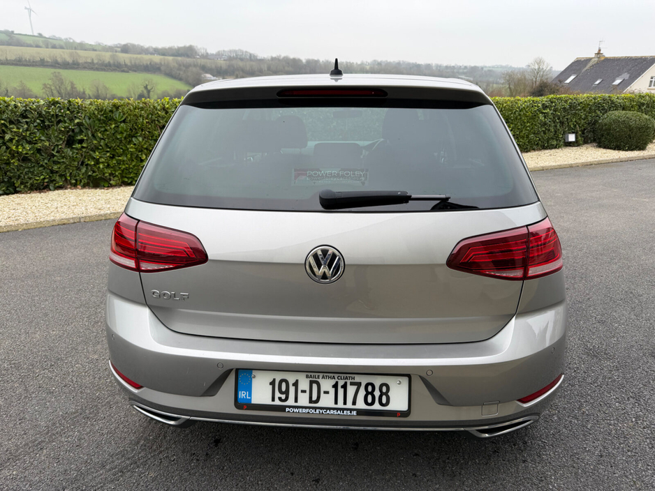 2019 Volkswagen Golf - image 10