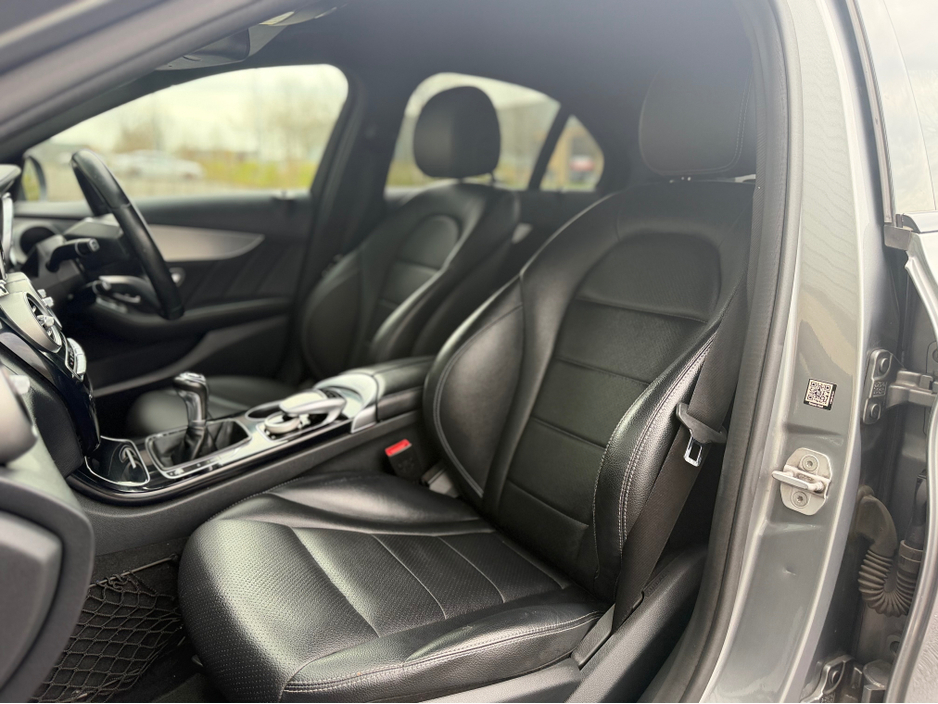 2015 Mercedes-Benz C Class - image 24