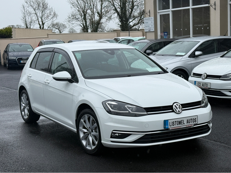2018 Volkswagen Golf - image 4