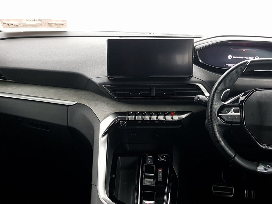 2024 Peugeot 5008 - image 12