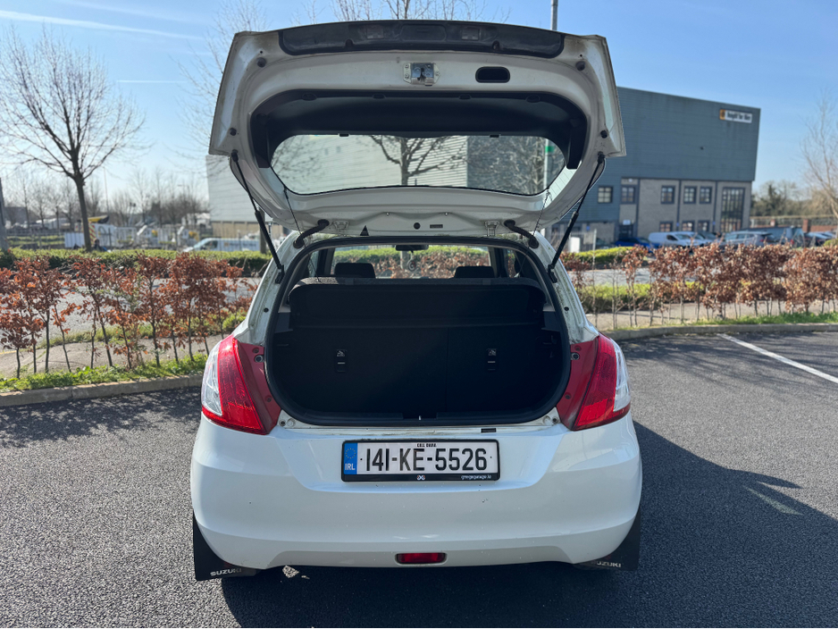 2014 Suzuki Swift - image 9