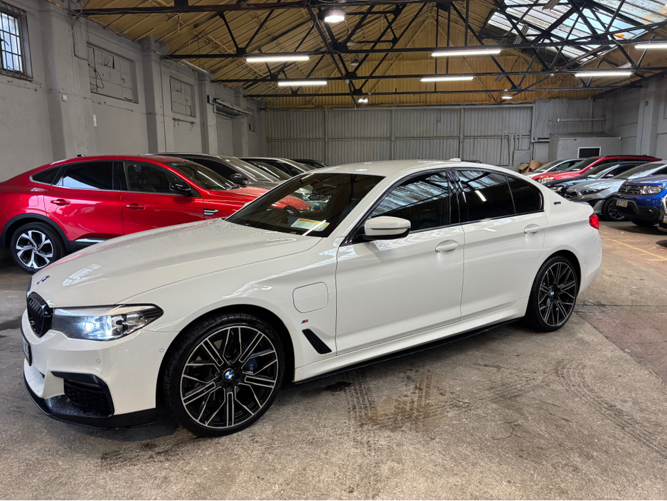 2018 BMW 5 Series - image 21