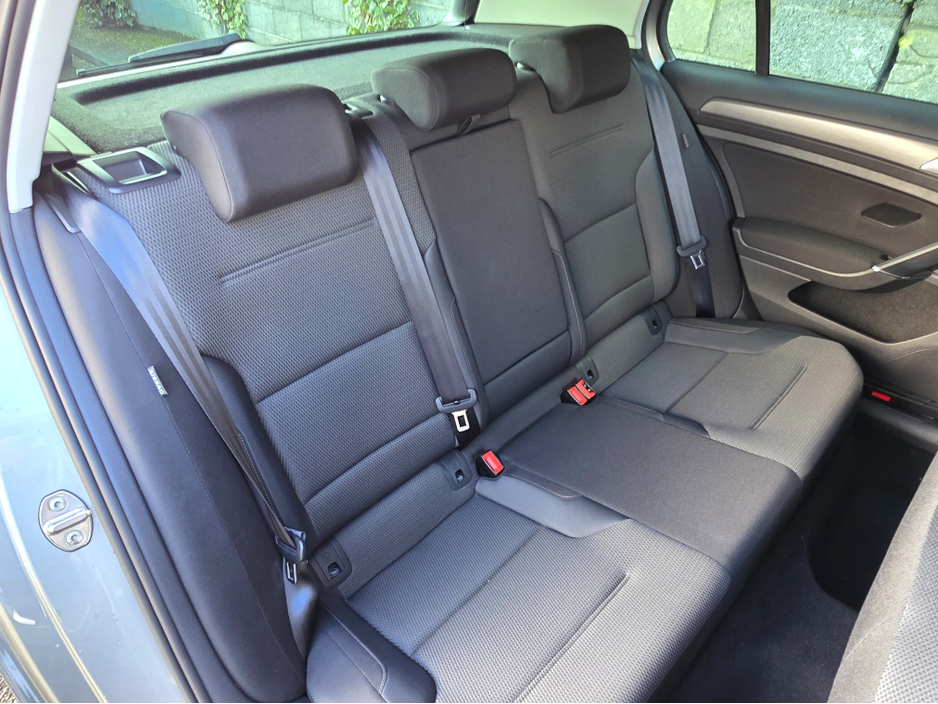 2020 Volkswagen Golf 2020 VW Golf 2.0 TDi Comfort Auto, Ultra Low Miles €24,900