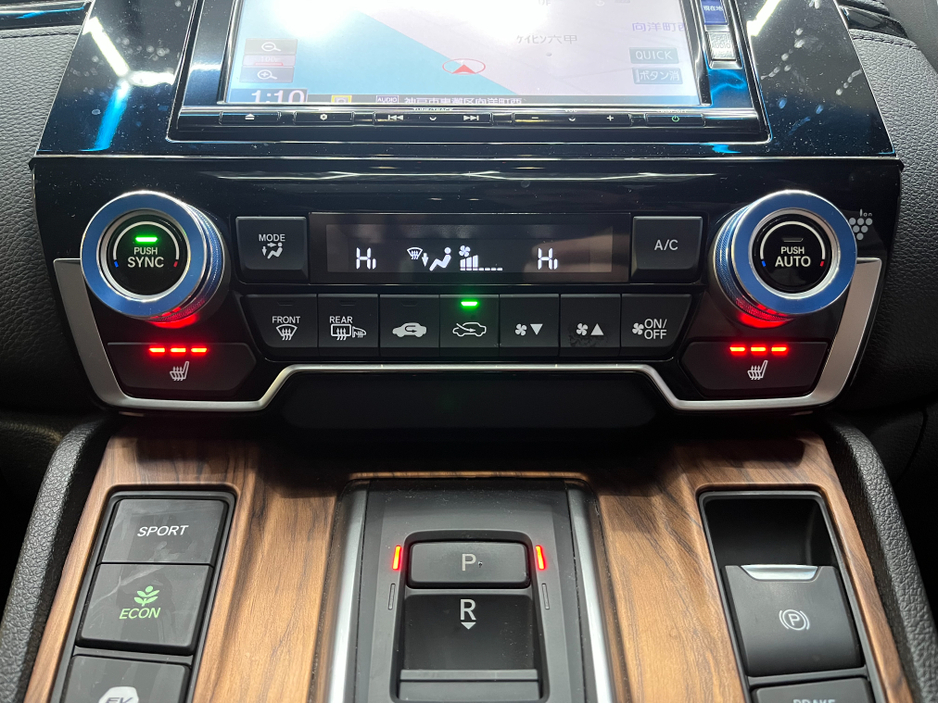 2019 Honda CR-V €27950 2019 HONDA CR-V HYBRID MASTERPIECE 2.0 AUTOMATIC / ELECTRIC MEMORY & HEATED SEATS / REVERSE CAMEAR / CRUISE CONTROL €27,950