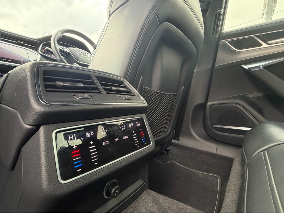 2020 Audi S6 - image 25