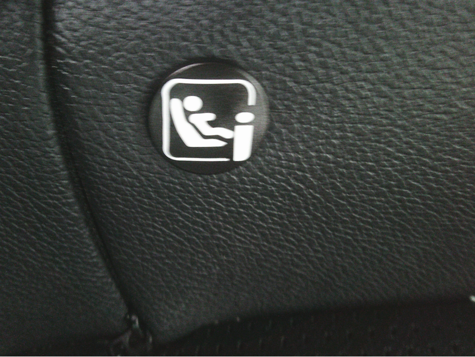 2023 Opel Mokka - image 9