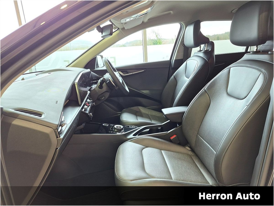 2023 Kia Niro - image 6