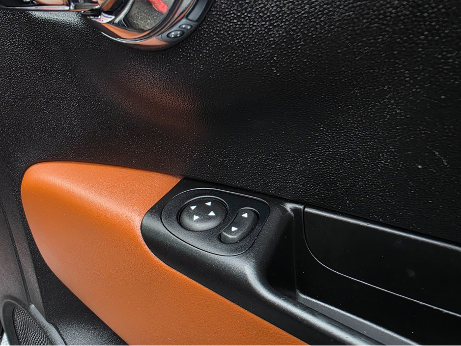 2017 Abarth 595 - image 27