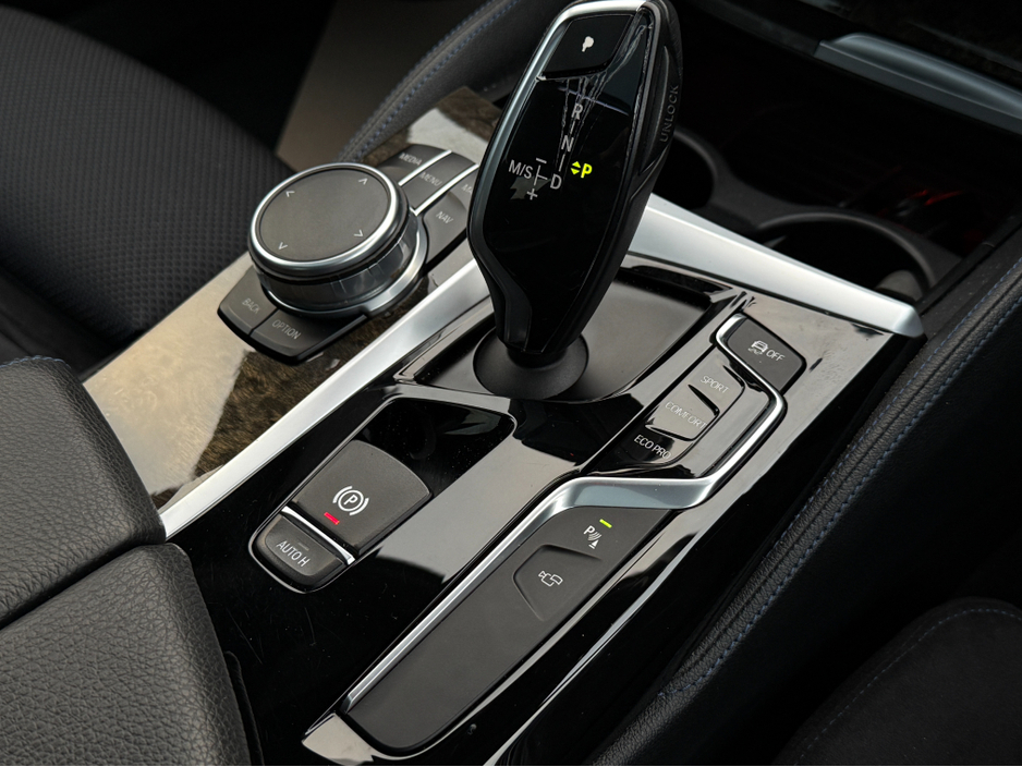 2017 BMW 5 Series M-SPORTS SUNROOF HUGE SPEC // STUNNING CAR €26,950