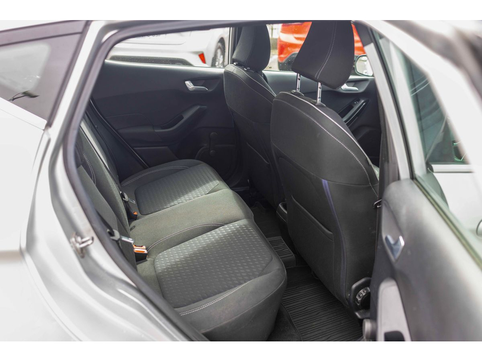 2018 Ford Fiesta - image 17