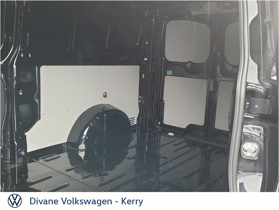 2026 Volkswagen Transporter PAN AMERICANA LWB TON 150BHP €35,100