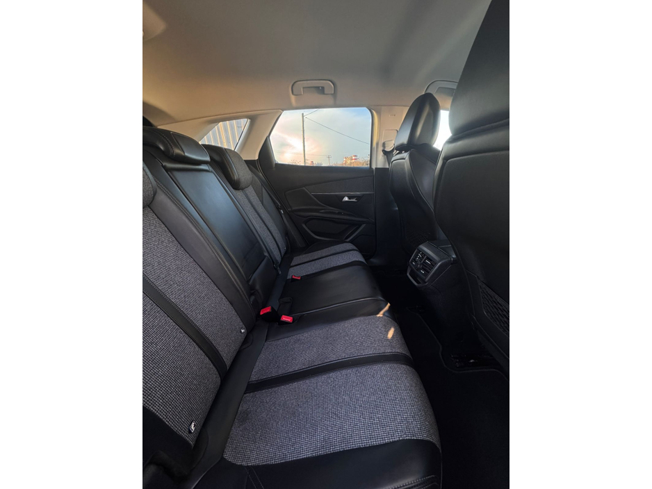 2018 Peugeot 3008 ALLURE 1.5 BLUE HDI 130 6 6.2 4DR €14,800