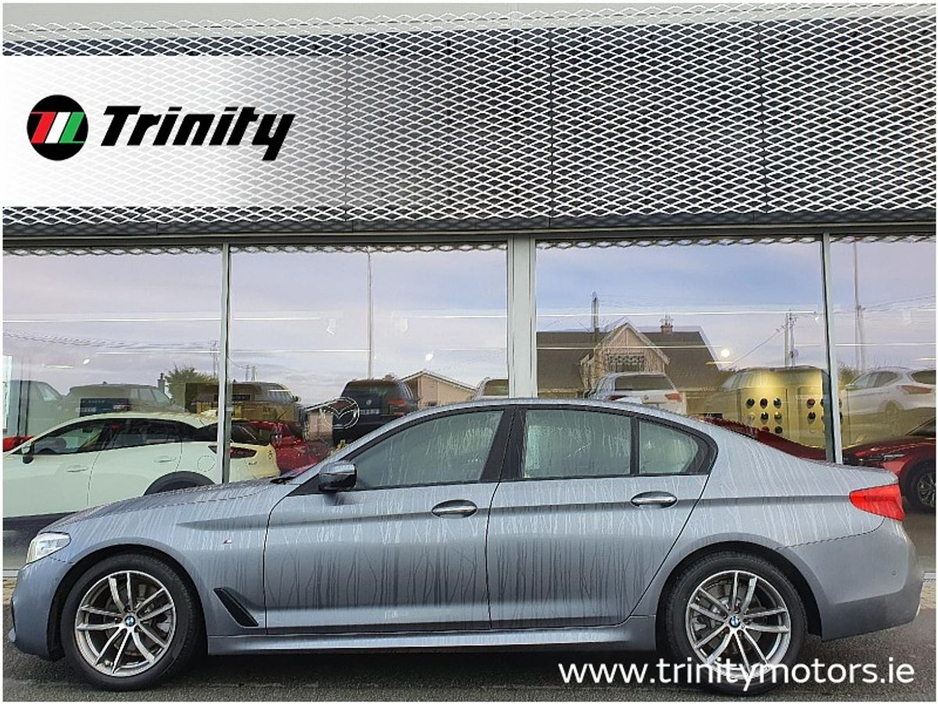 2017 BMW 5 Series - image 5