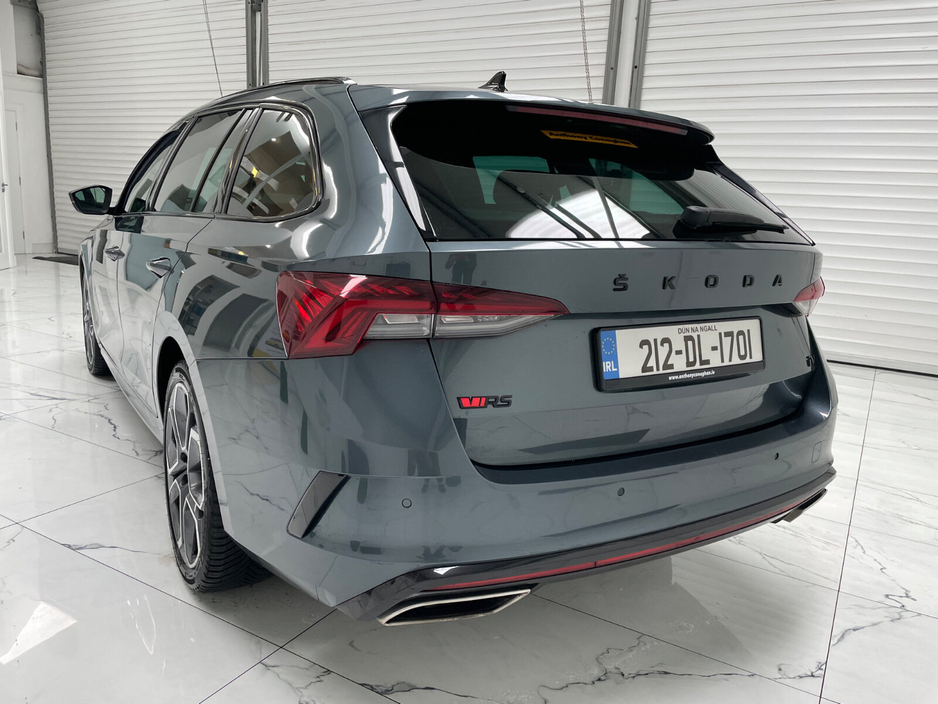 2021 Skoda Octavia - image 5