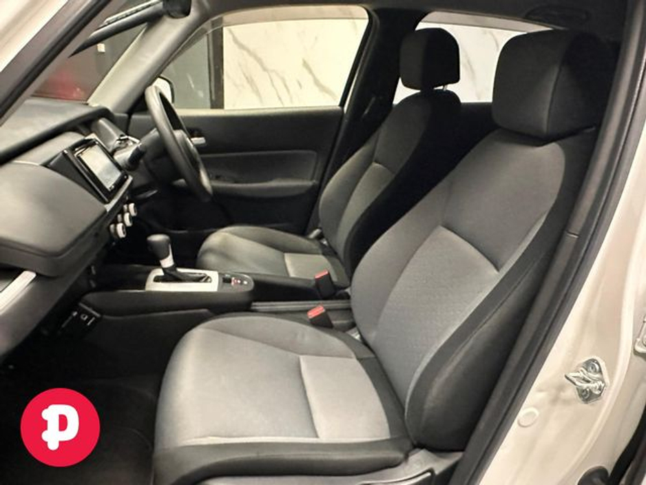 2020 Honda Fit - image 9