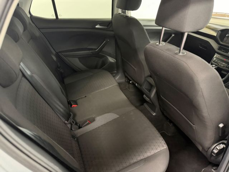 2023 Volkswagen T-Cross - image 15