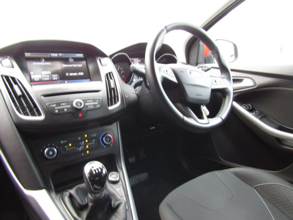 2016 Ford Focus 1.0 Zetec Ecoboost 100PS 5DR €9,950