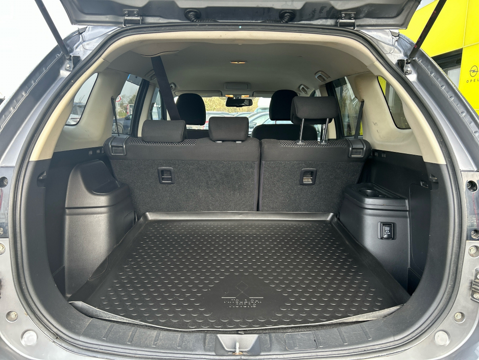 2017 Mitsubishi Outlander - image 12