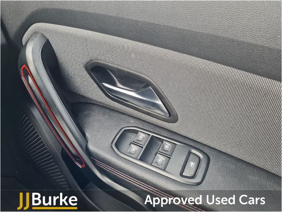 2020 Dacia Duster - image 18