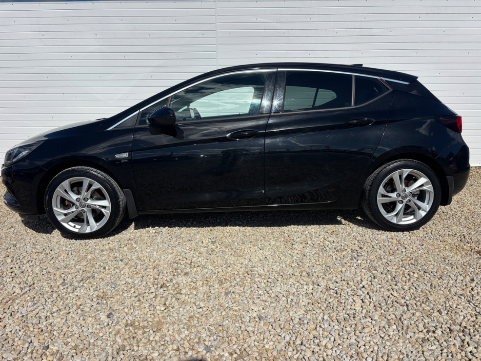 2018 Opel Astra - image 15