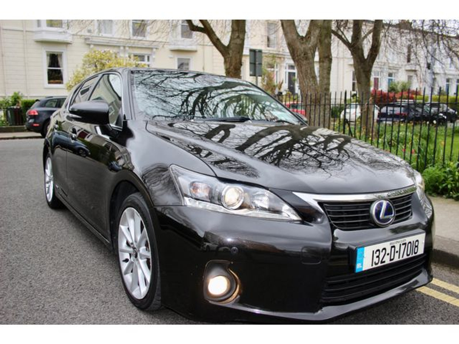 2013 Lexus CT 200 h - image 2