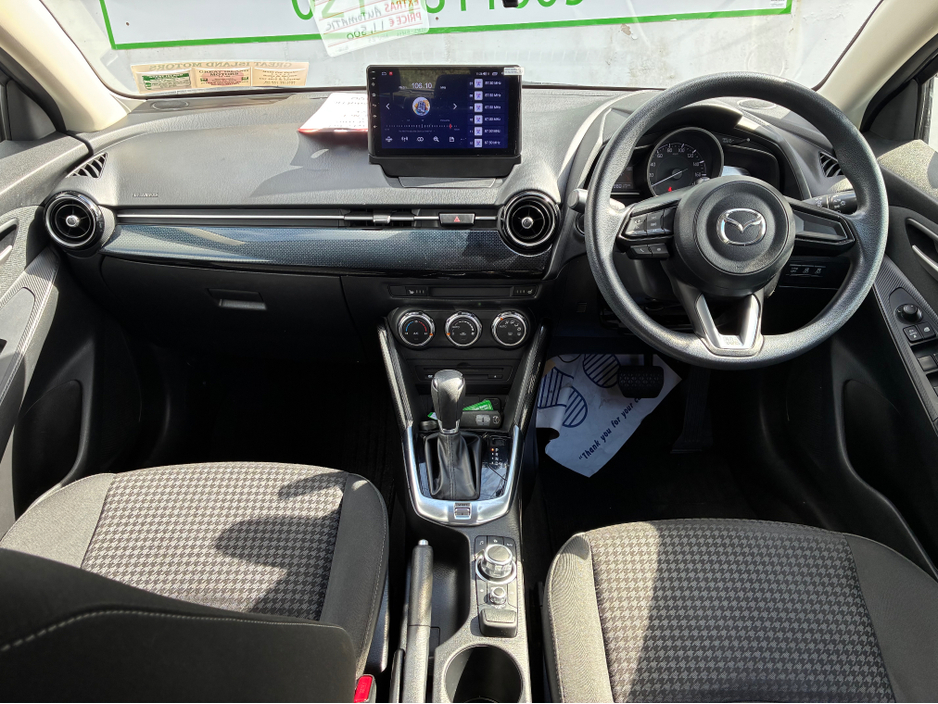 2017 Mazda Demio - image 8