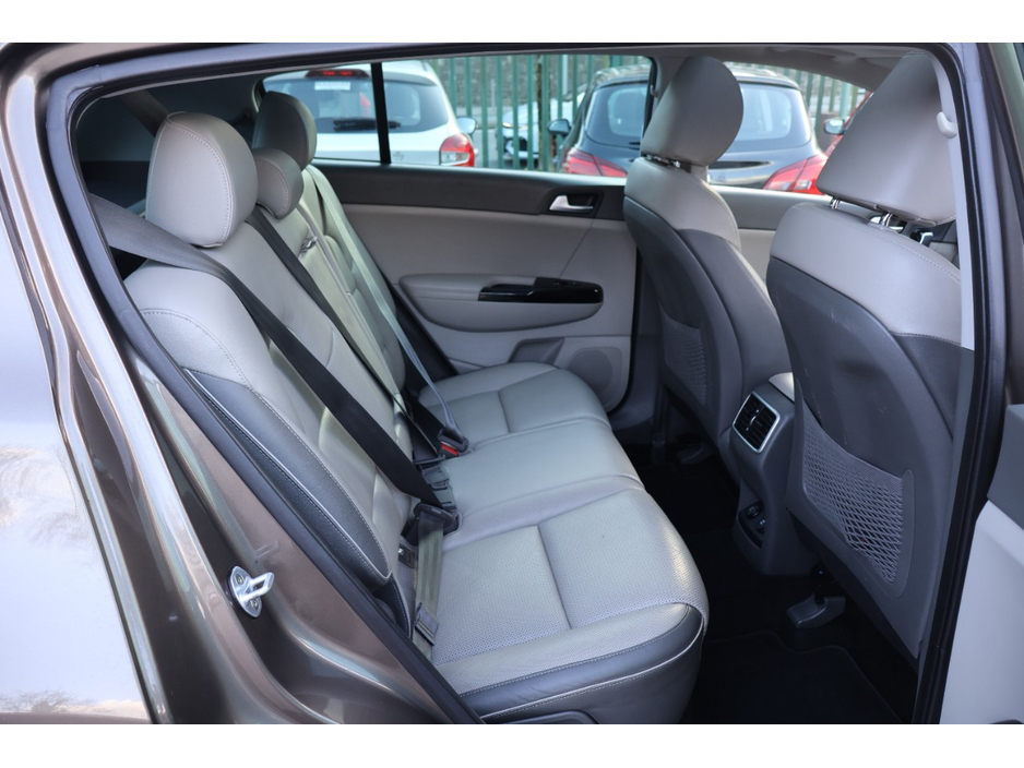 2018 Kia Sportage - image 27