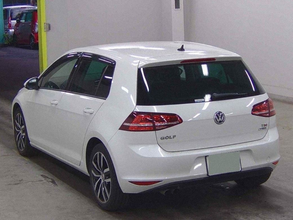 2017 Volkswagen Golf HIGH LINE - FACTORY ALLOYS - REVERSE CAMERA €16,950